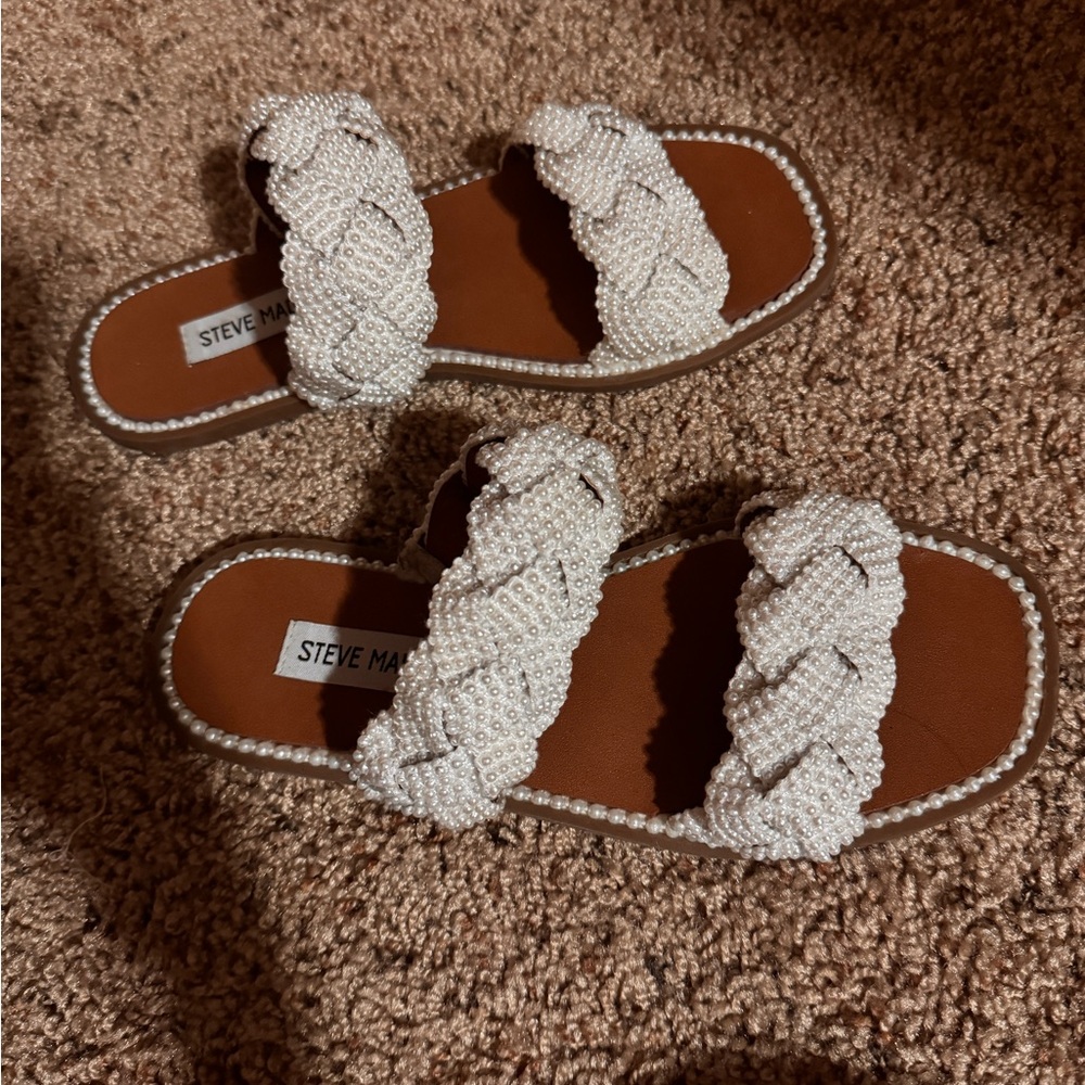 Steve Madden mini pearl sandals!